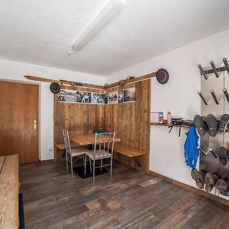 Melago Ferienwohnung Haus Fliri מראה חיצוני תמונה