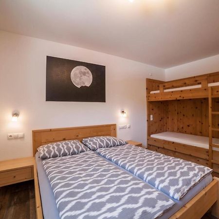 Melago Ferienwohnung Haus Fliri מראה חיצוני תמונה