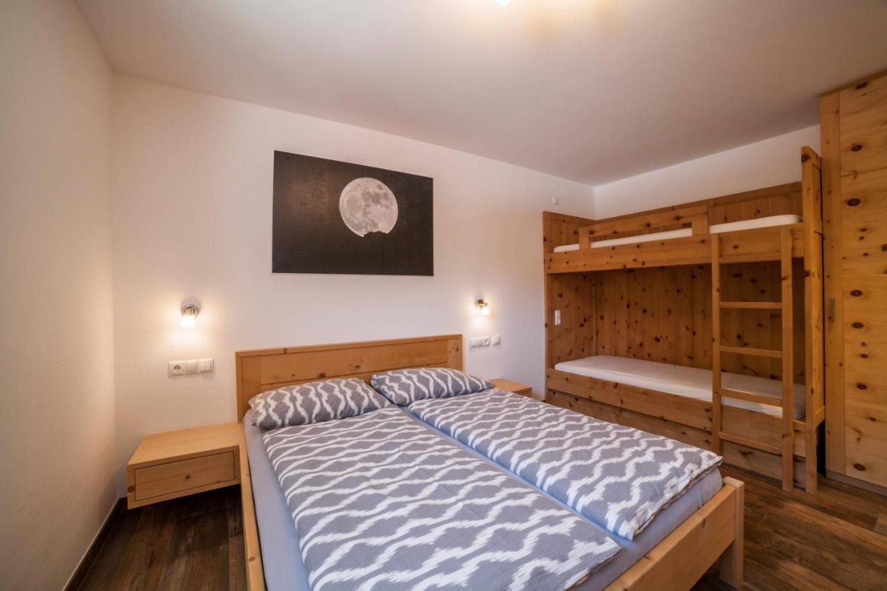 Melago Ferienwohnung Haus Fliri מראה חיצוני תמונה
