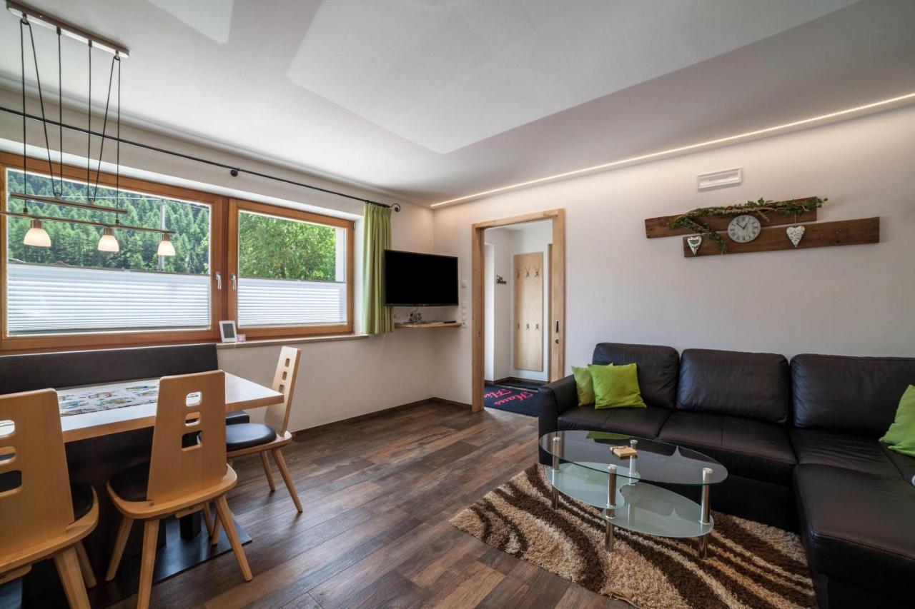 Melago Ferienwohnung Haus Fliri מראה חיצוני תמונה